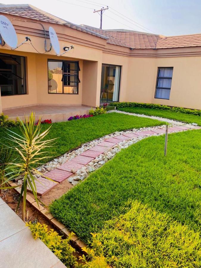 Styled Bed And Breakfast Palapye Exterior foto